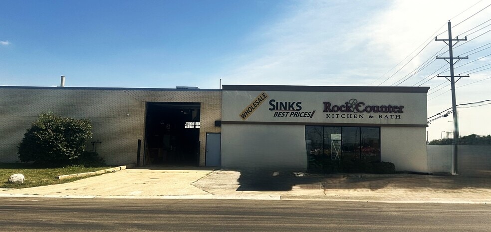 1401 Busse Rd, Elk Grove Village, IL for lease - Building Photo - Image 2 of 14