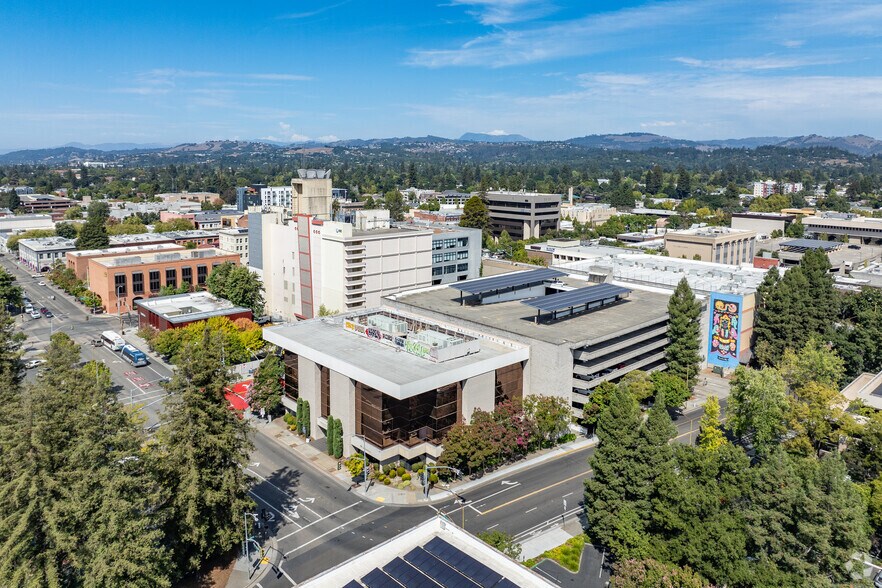 100 B St, Santa Rosa, CA à louer - Aérien - Image 3 de 5