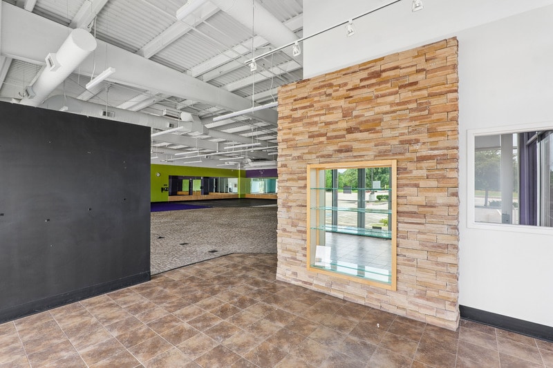 1062 FM 646 Rd W, Dickinson, TX for lease - Interior Photo - Image 3 of 6