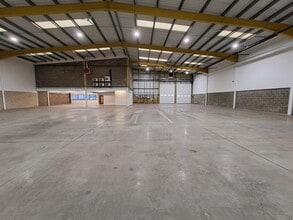 Dunfermline Ct, Milton Keynes for lease Interior Photo- Image 1 of 6