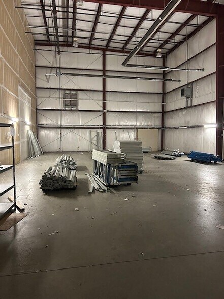 58 Albe Dr, Newark, DE à louer - Photo du bâtiment - Image 3 de 6