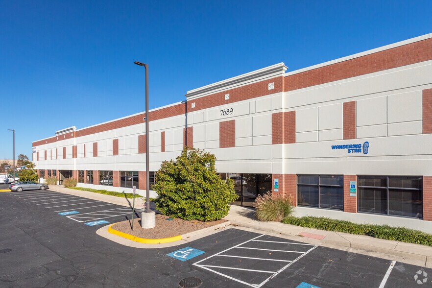 7689 Limestone Dr, Gainesville, VA à vendre - Photo du bâtiment - Image 3 de 13