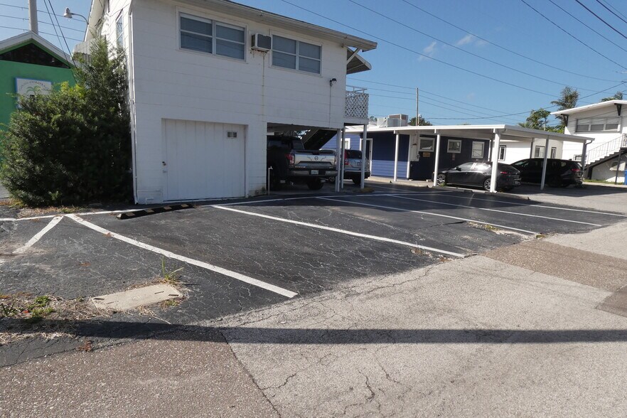 5621 Central Ave, Saint Petersburg, FL à vendre - Photo du bâtiment - Image 2 de 33