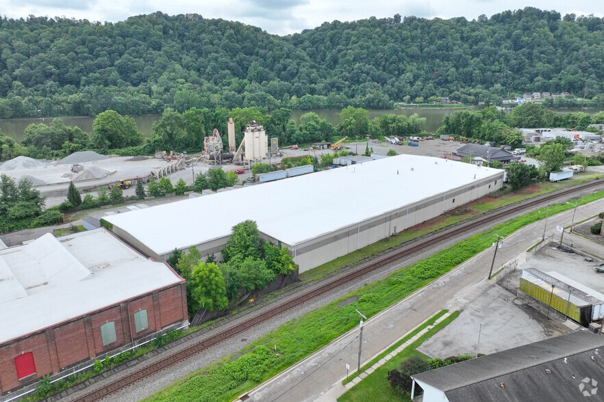 997 Sherosky Way, Springdale, PA for sale - Building Photo - Image 1 of 4