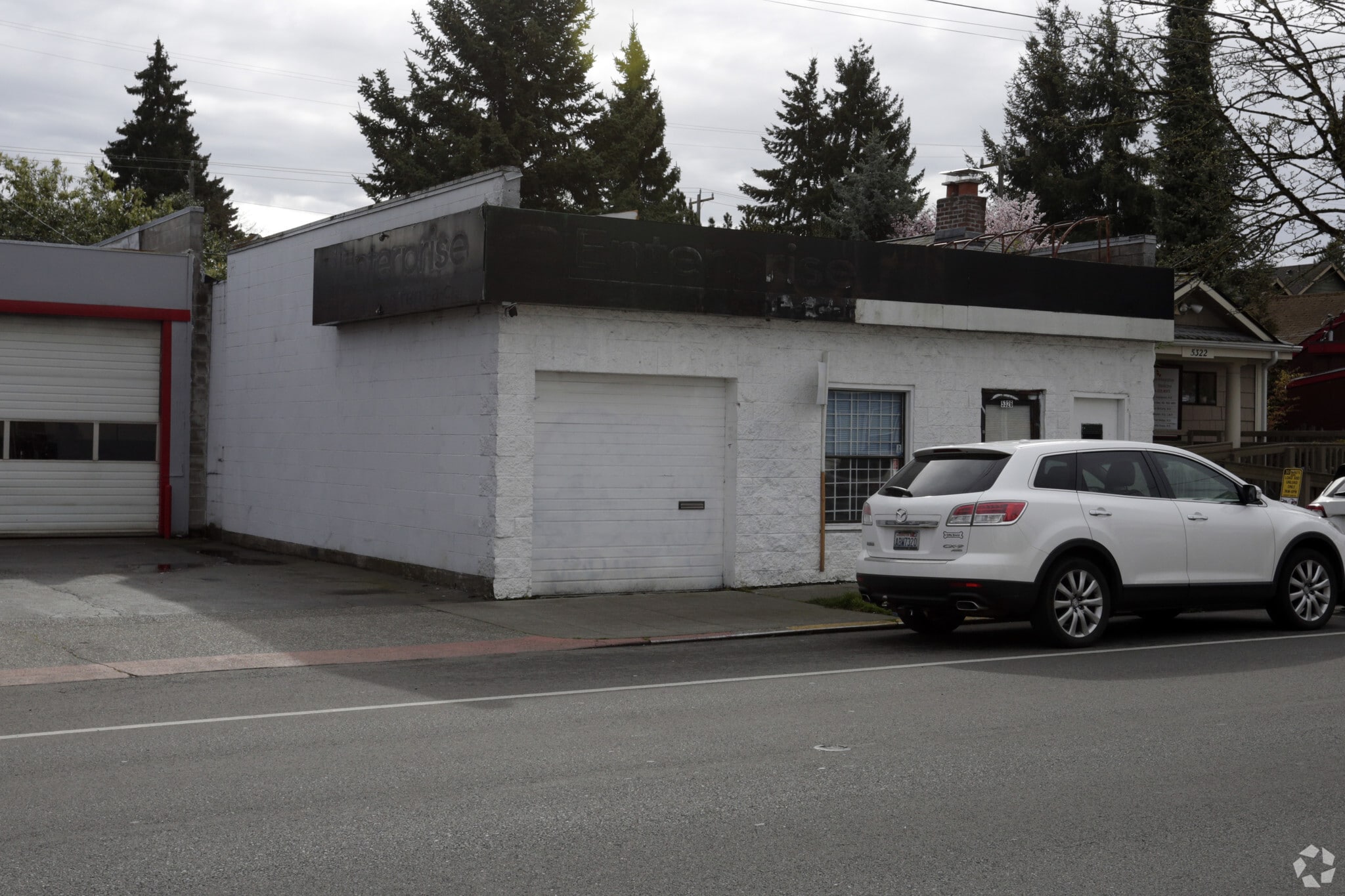 5326 Roosevelt Way NE, Seattle, WA for sale Primary Photo- Image 1 of 7