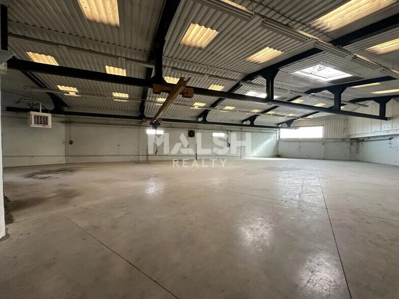 Flex in Jassans-Riottier for sale - Building Photo - Image 2 of 13
