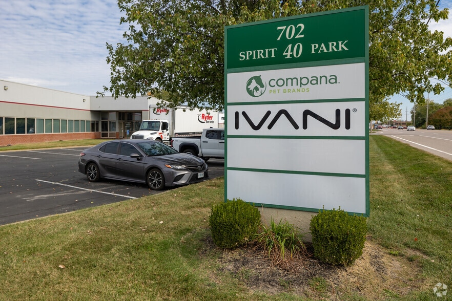 702 Spirit 40 Park Dr, Chesterfield, MO for sale - Building Photo - Image 2 of 14