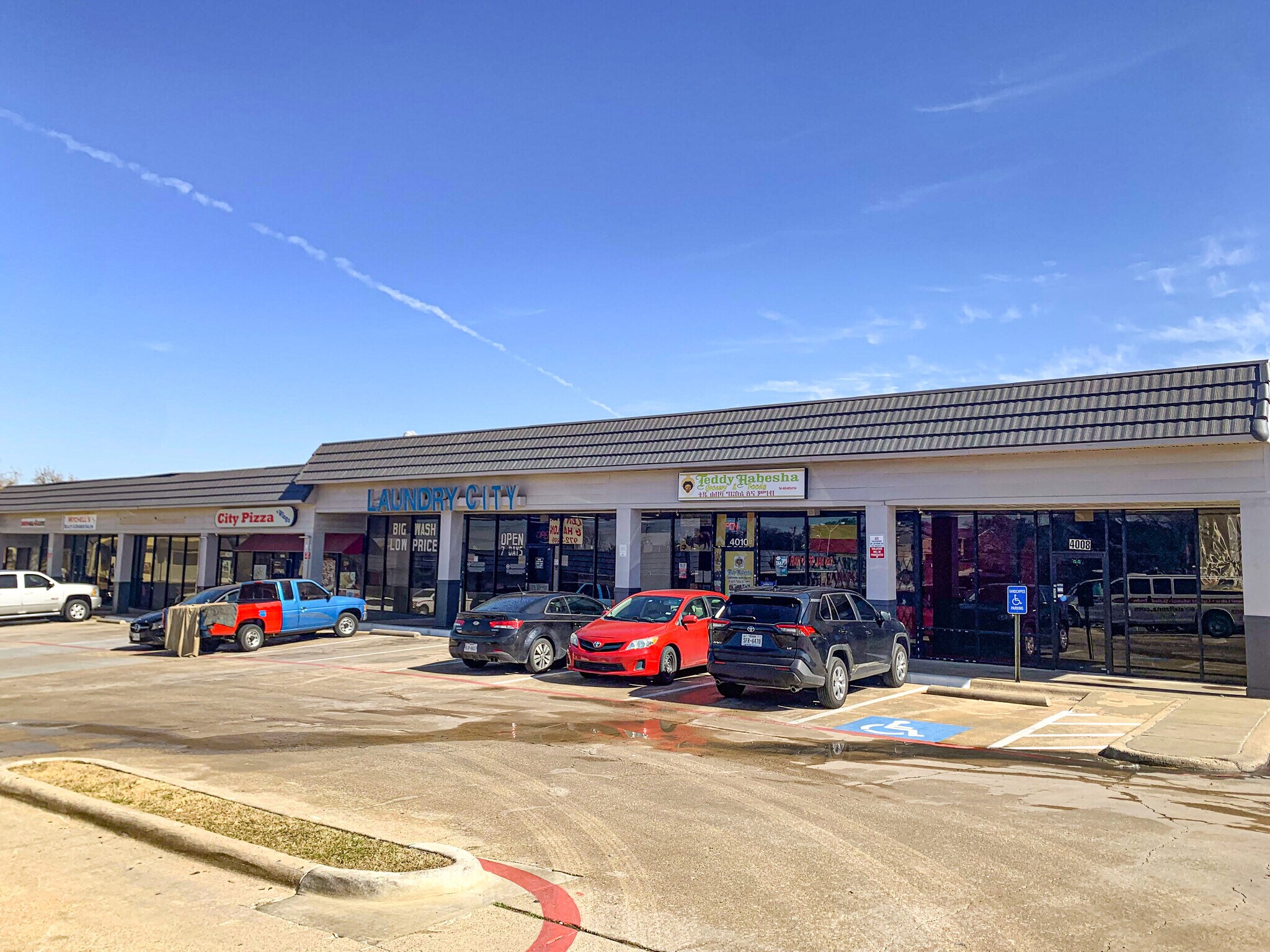 4008-4030 N Belt Line Rd, Irving, TX à louer Photo du bâtiment- Image 1 de 5