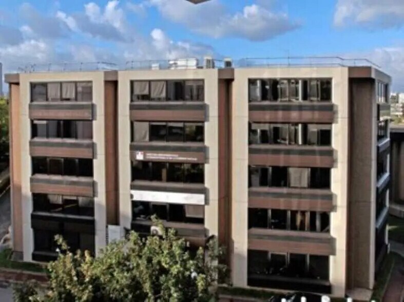 Bureau dans Créteil à louer - Photo du bâtiment - Image 3 de 11