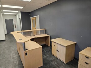 9333 37 Av NW, Edmonton, AB for lease Interior Photo- Image 2 of 8