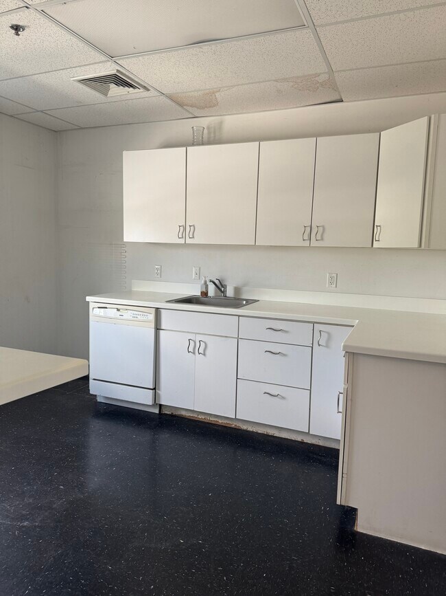 Plus de détails pour 13380 Clarksville Pike, Highland, MD - Plusieurs types d'espaces à louer