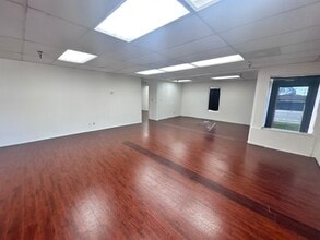 6481 Orangethorpe Ave, Buena Park, CA à louer Photo intérieure- Image 2 de 11