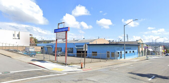 7073 Mission St, Daly City CA - Entrepôt