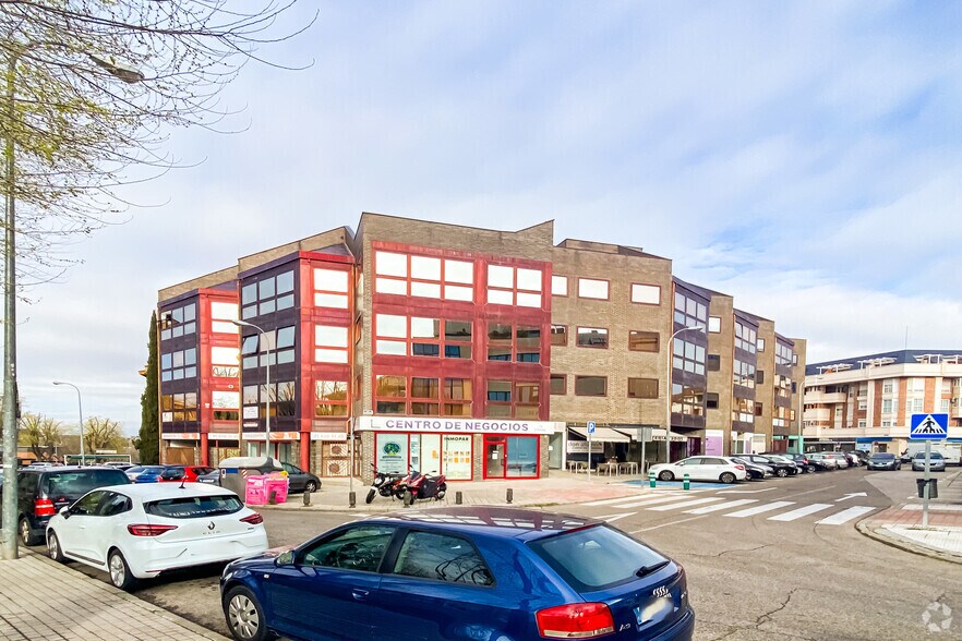 Calle Puerto de los Leones, 1, Majadahonda, Madrid for lease - Building Photo - Image 2 of 4