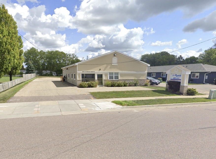 245 Clarmar Dr, Sun Prairie, WI for sale Primary Photo- Image 1 of 2