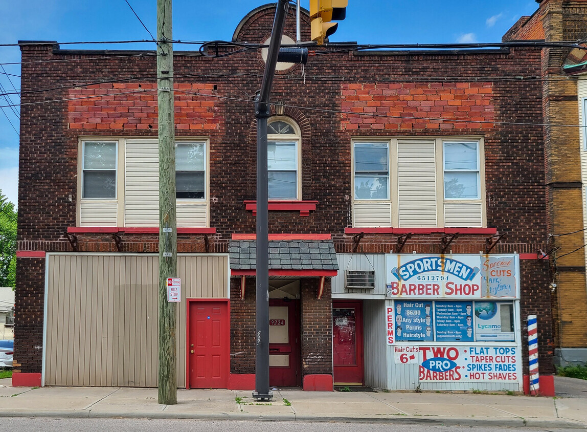 9220 Madison, Cleveland, OH à vendre Photo principale- Image 1 de 1