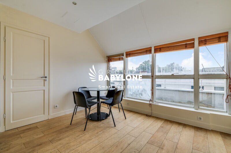 Office in Levallois Perret for lease - Interior Photo - Image 3 of 9