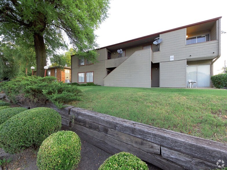 1214 Overton Park Ave, Memphis, TN for sale - Building Photo - Image 3 of 32