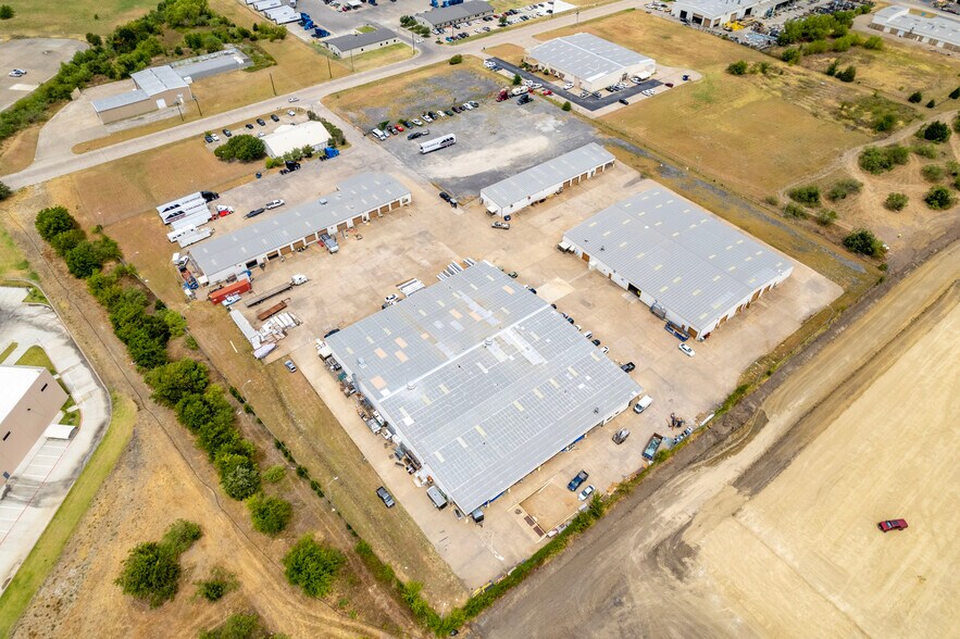 225 Metro Dr, Terrell, TX à louer - Aérien - Image 2 de 38
