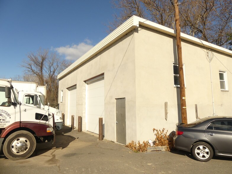 2-14 Ackerman Ave, Clifton, NJ à louer - Photo du bâtiment - Image 3 de 5