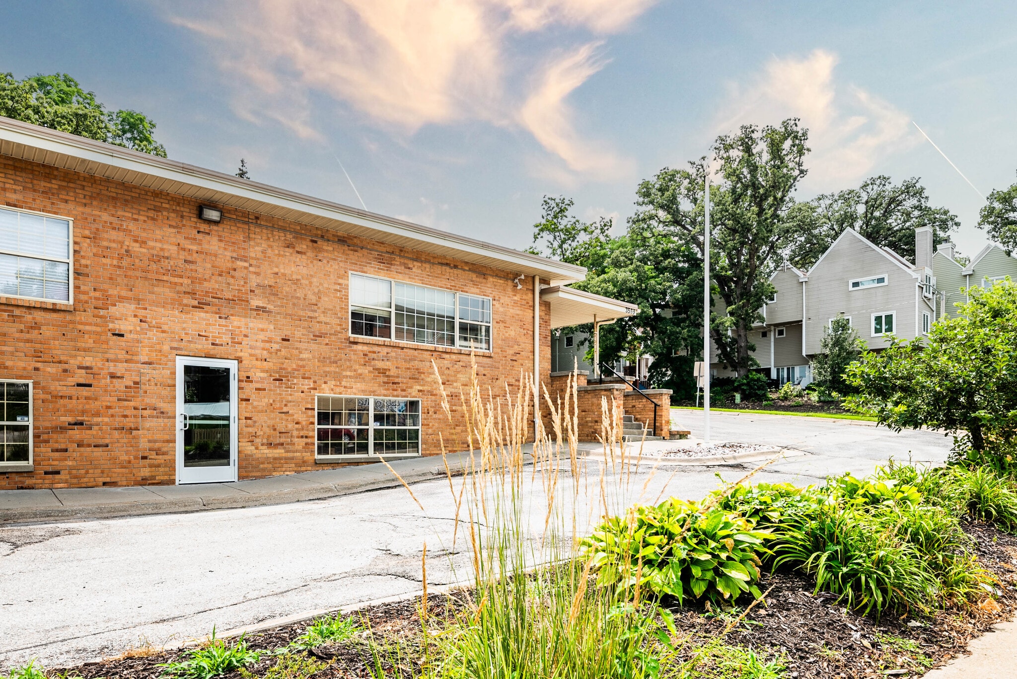 3569 Leavenworth St, Omaha, NE for lease Primary Photo- Image 1 of 2