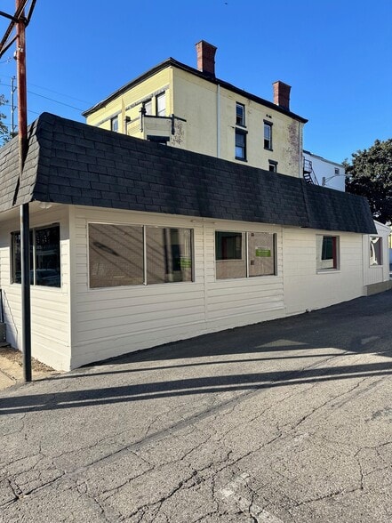 970 S 3rd St, Louisville, KY for lease - Building Photo - Image 2 of 5