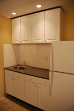 1612 Cleveland Ave, Atlanta, GA for lease Interior Photo- Image 1 of 4
