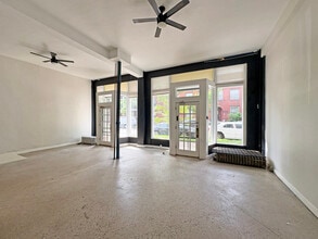 2443 S Nicollet Ave, Minneapolis, MN à louer Photo intérieure- Image 1 de 3