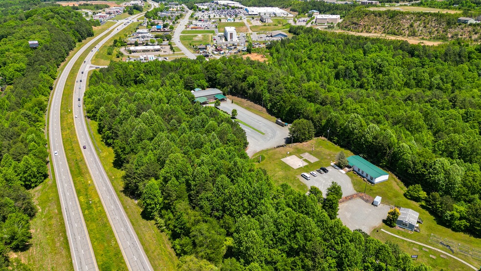 7288 Highway 515 N, Ellijay, GA à vendre - Photo du bâtiment - Image 3 de 82