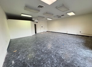 20101 NE Sandy Blvd, Fairview, OR for lease Building Photo- Image 2 of 2