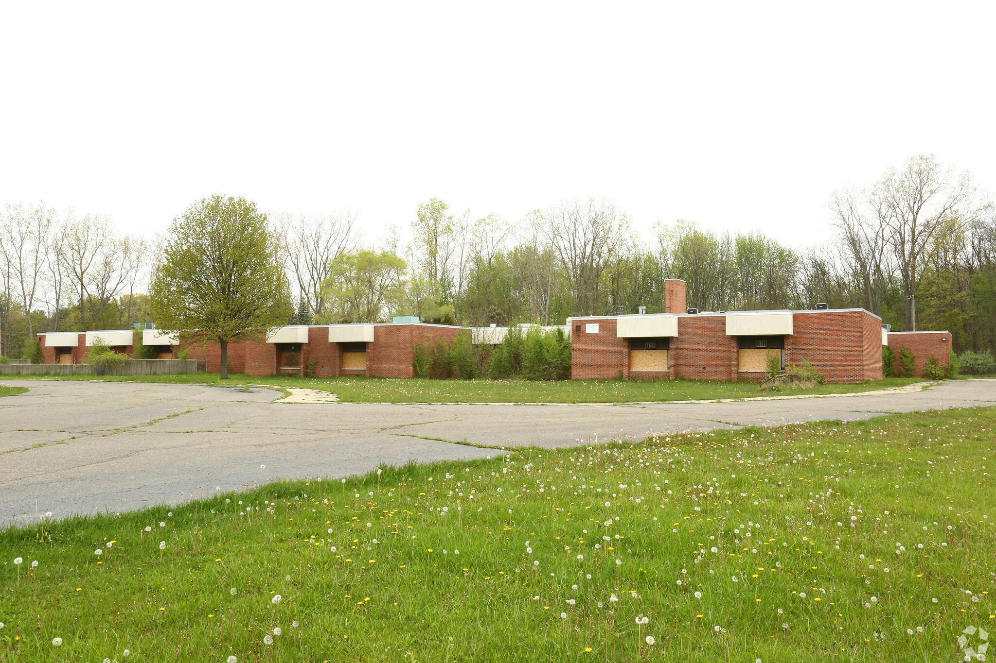 39000 Superior St, Romulus, MI for sale Primary Photo- Image 1 of 9