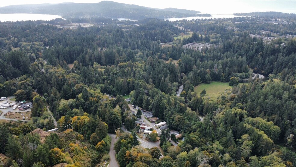 2670 Sooke River Rd, Sooke, BC à vendre - Photo du bâtiment - Image 3 de 5