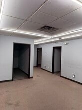 11 Teaneck Rd, Ridgefield Park, NJ for lease Interior Photo- Image 2 of 5