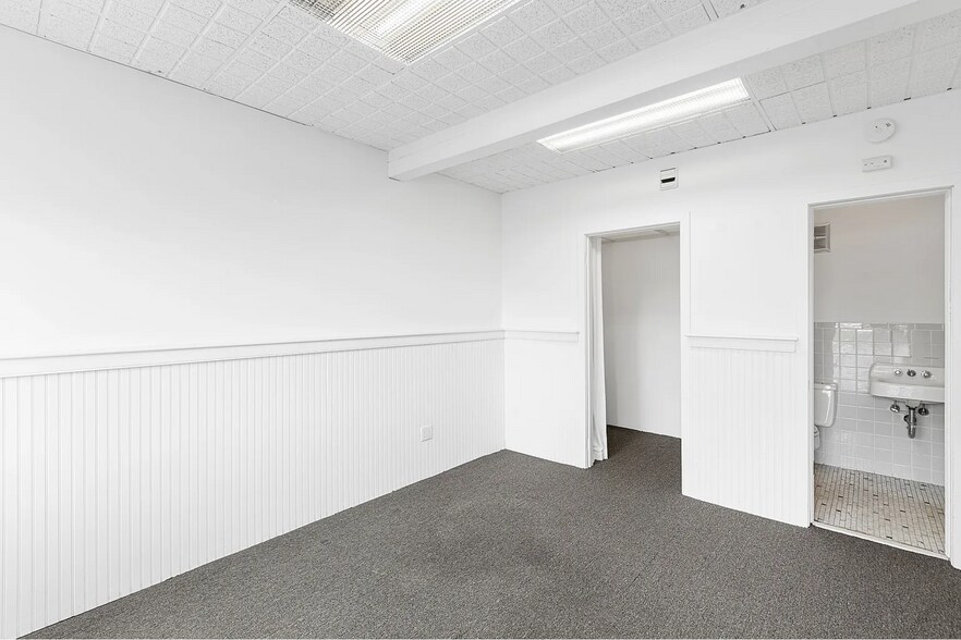 59 Maple St, Southampton, NY à louer - Photo du bâtiment - Image 3 de 6