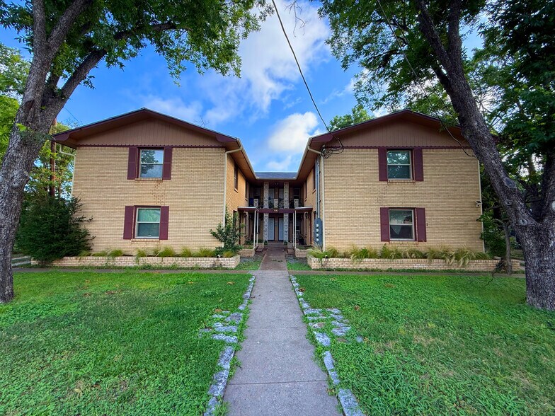 307 W 4th St, Irving, TX à vendre - Photo du bâtiment - Image 1 de 28
