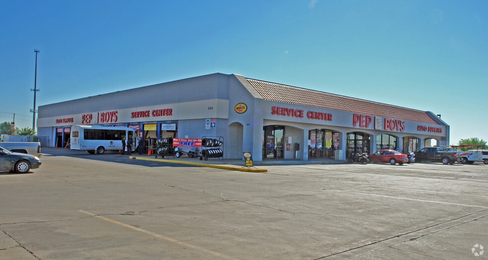 200 S Americas Ave, El Paso, TX à vendre - Photo du bâtiment - Image 2 de 12