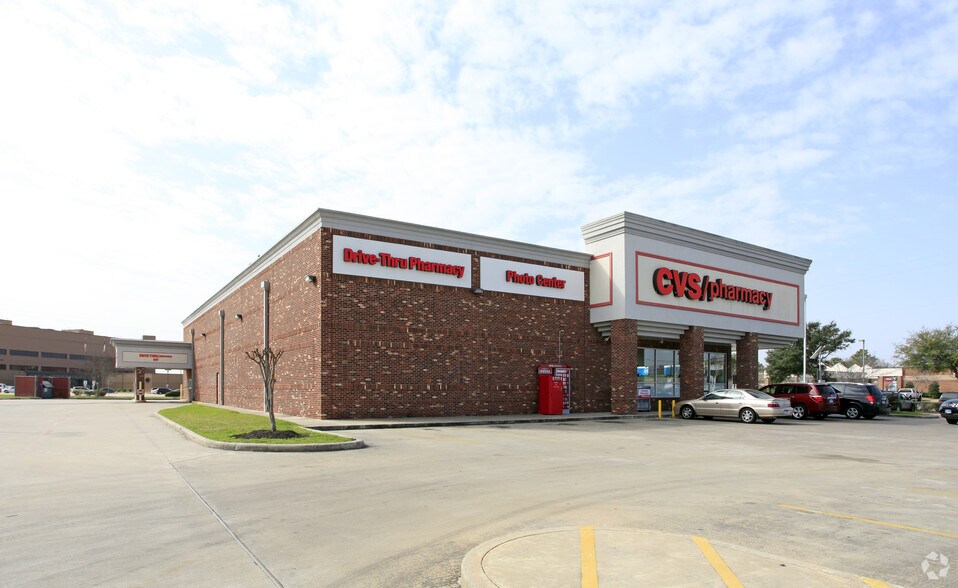 12585 Richmond Ave, Houston, TX à louer - Photo du bâtiment - Image 2 de 2