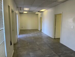 2420-2570 E Desert Inn Rd, Las Vegas, NV for lease Interior Photo- Image 2 of 12