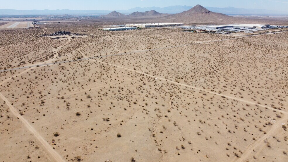 0 Pawnee, Apple Valley, CA à vendre - Photo du bâtiment - Image 2 de 4