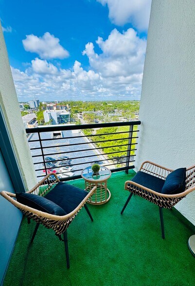 12550 Biscayne Blvd, North Miami, FL à vendre - Photo du bâtiment - Image 3 de 33