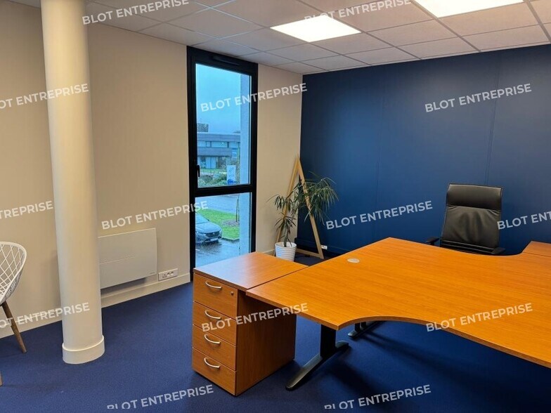 Office in Guipavas for lease - Interior Photo - Image 3 of 6