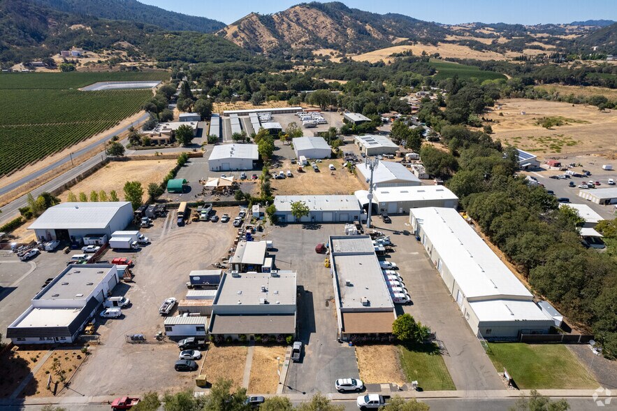2020 Industry Rd, Ukiah, CA à vendre - Aérien - Image 2 de 11