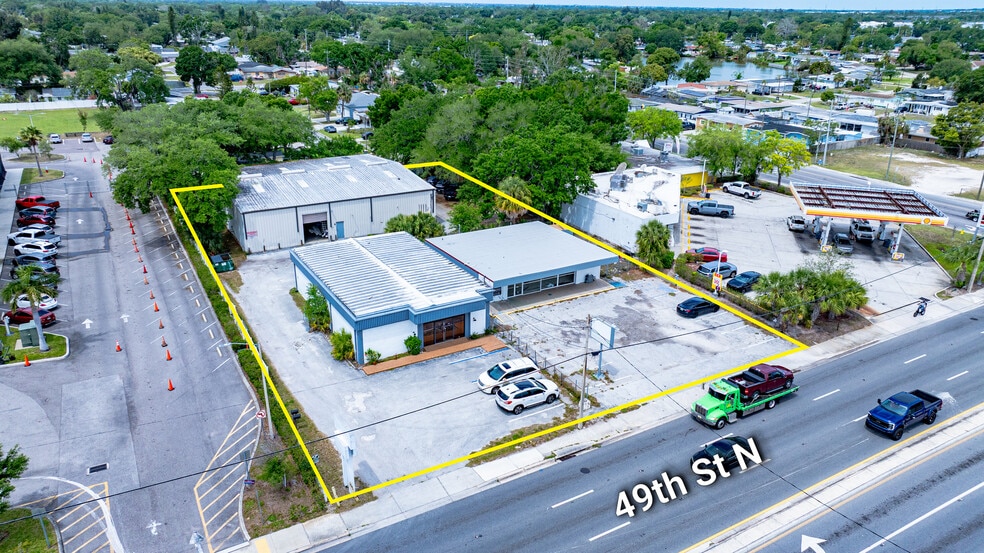 Pinellas Park Flex Space portfolio of 3 properties for sale on LoopNet.ca - Primary Photo - Image 1 of 16