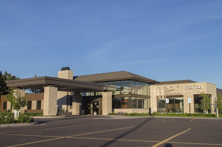 2509 County Highway I, Chippewa Falls, WI à louer - Photo du bâtiment - Image 1 de 2