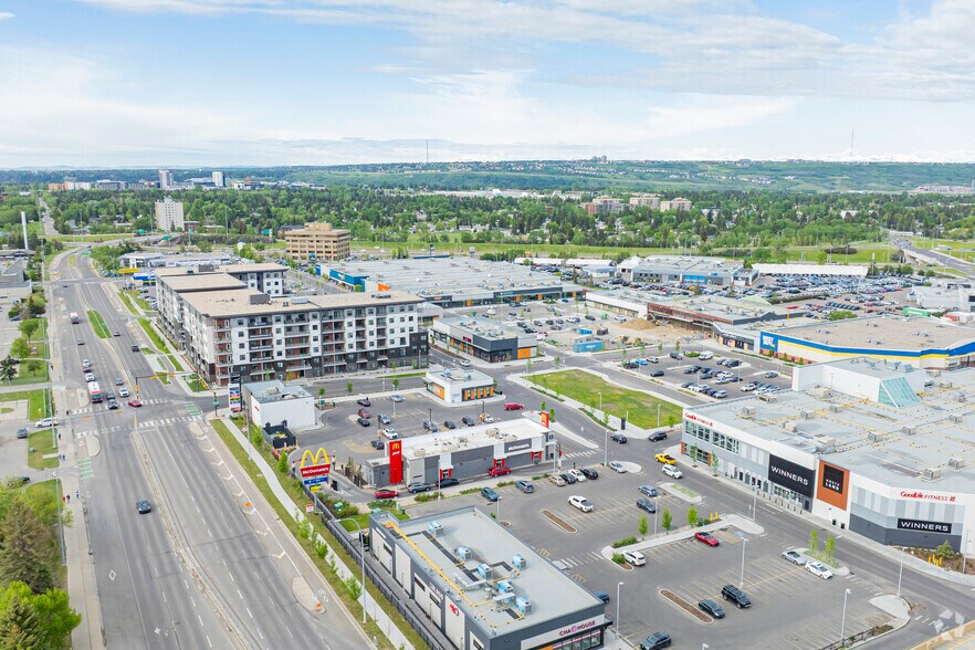 5111 Northland Dr NW, Calgary, AB à vendre - Aérien - Image 2 de 3