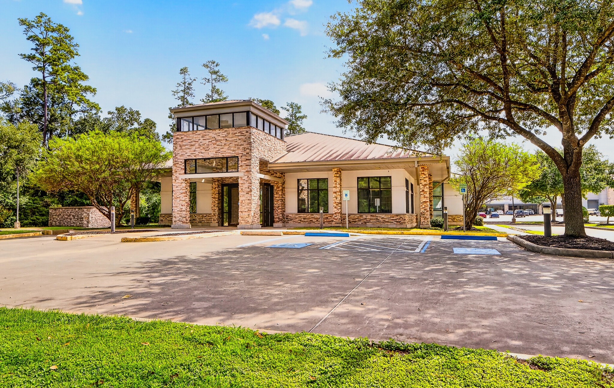 9420 College Park Dr, The Woodlands, TX for lease Interior Photo- Image 1 of 9