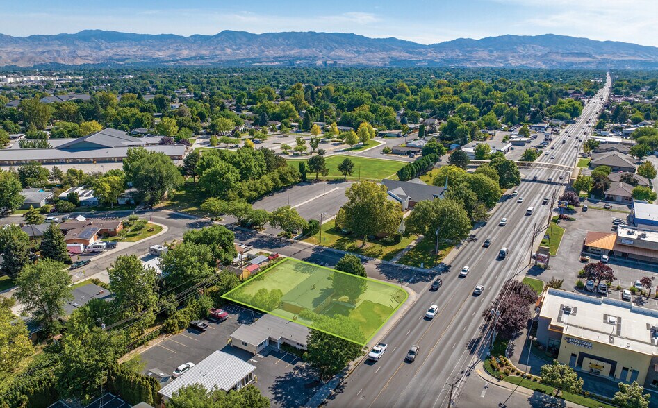 6604 W Overland Rd, Boise, ID à vendre - Photo du bâtiment - Image 1 de 10