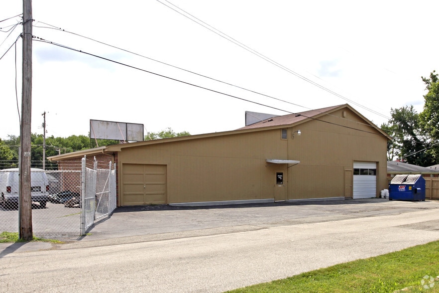 1097-1101 Gravois Rd, Fenton, MO à louer - Photo du bâtiment - Image 2 de 2