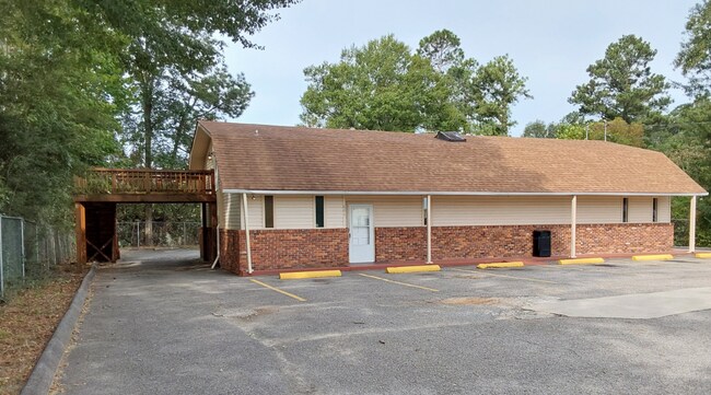More details for 601 N Main St, Swainsboro, GA - Office for Sale