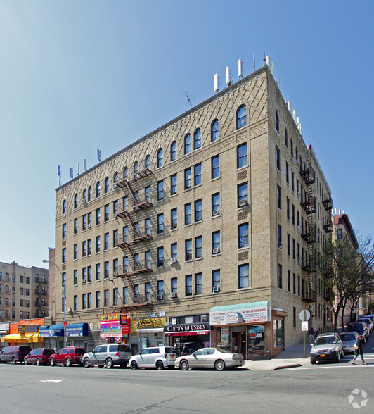 400 E 199th St, Bronx, NY for lease - Building Photo - Image 2 of 2